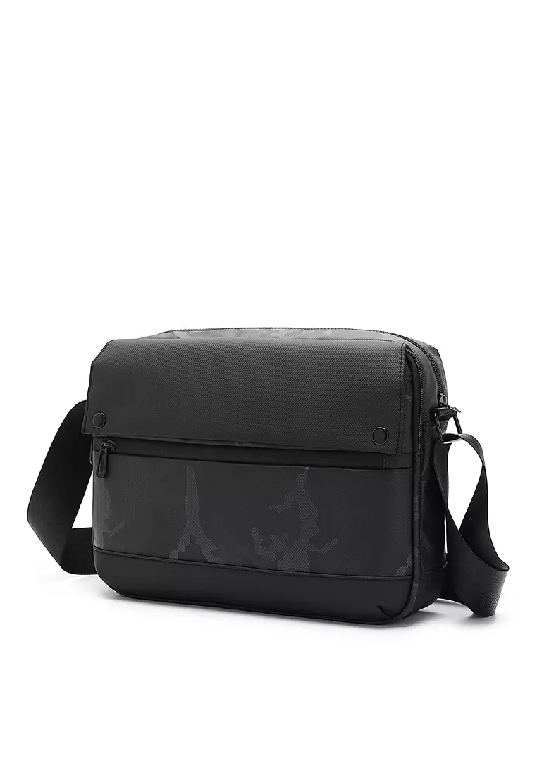 Men's Leather Crossbody Bag / Shoulder Sling Bag (Pria Tas Selempang Pria) - Hitam