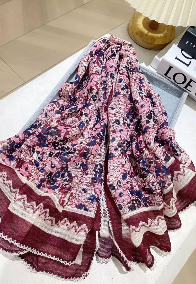 Aksesoris Wanita Floral Crochet Hem Square Scarf Syal Wanita Deep Red