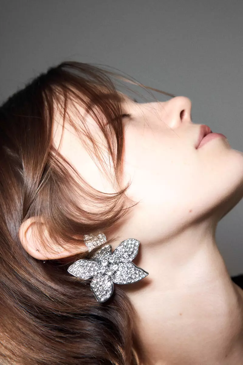Flower-shaped earrings