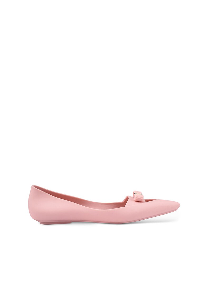 Annalee Rounded Toe Ballerina Flats