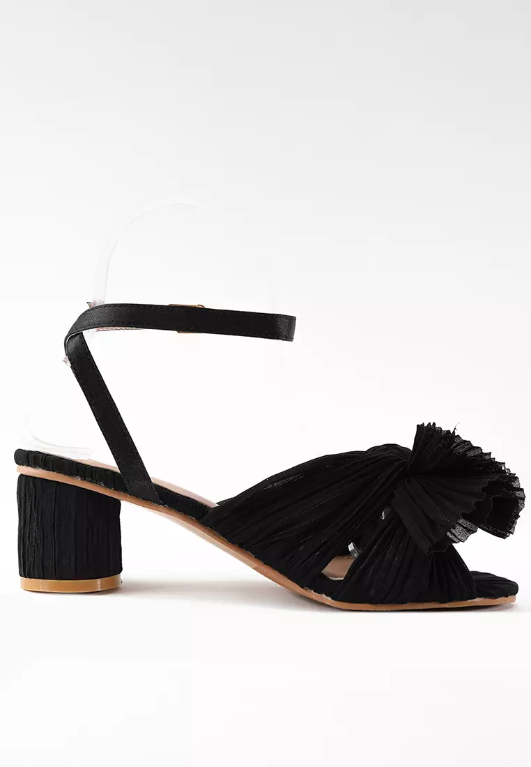 Discount on Twenty Eight Shoes  shoes - SKU: 5CM Bowknot Strap Mid Heel Sandals WTY1199-1