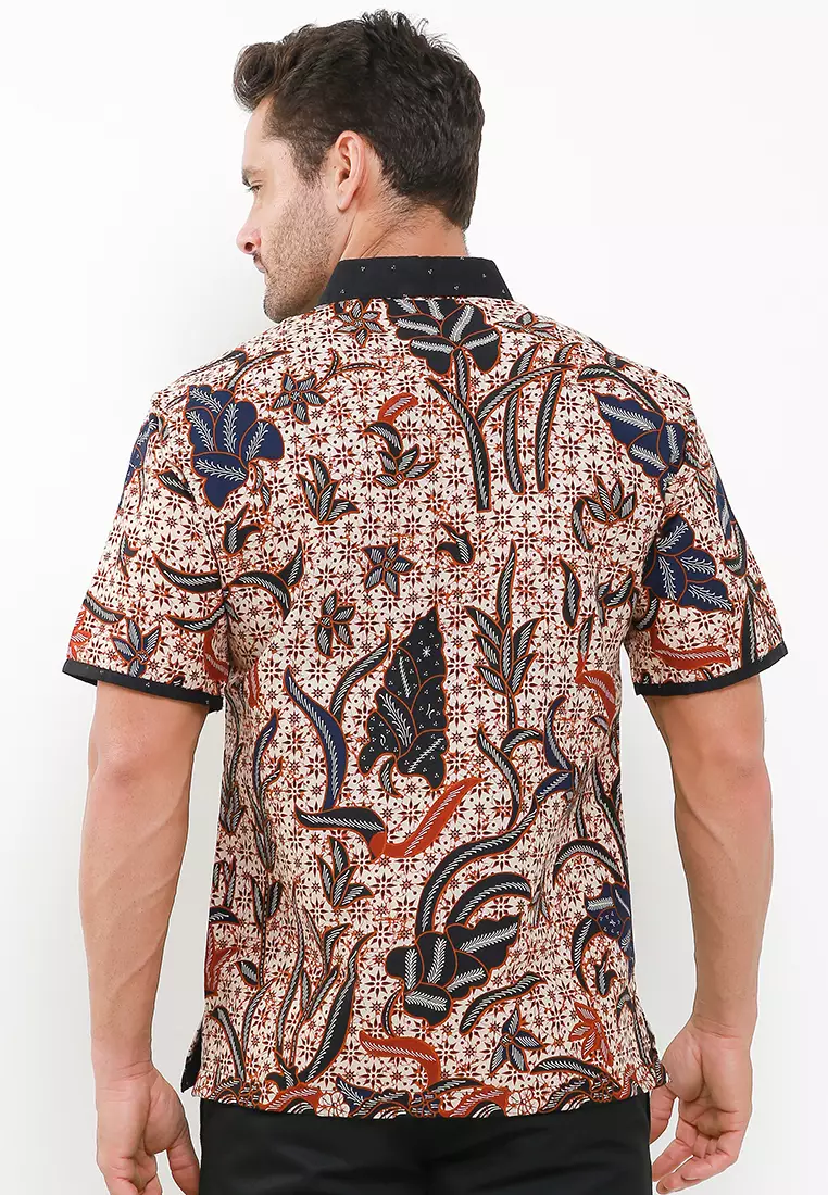 Hem Batik Body Fit Madura Daun