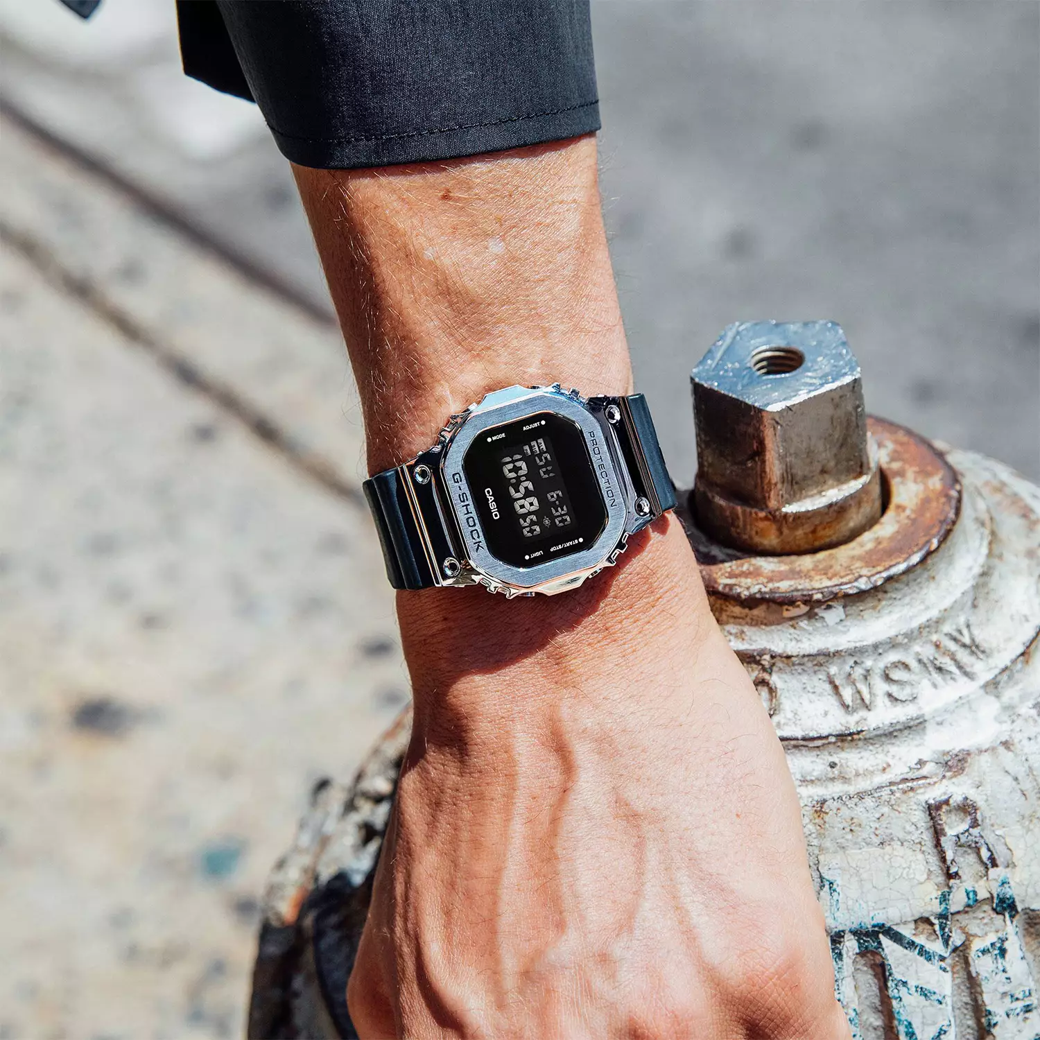 Casio G-Shock G-STEEL - Jam Tangan Digital Pria - Stainless Steel Case - Black Resin Strap - GM-5600-1D