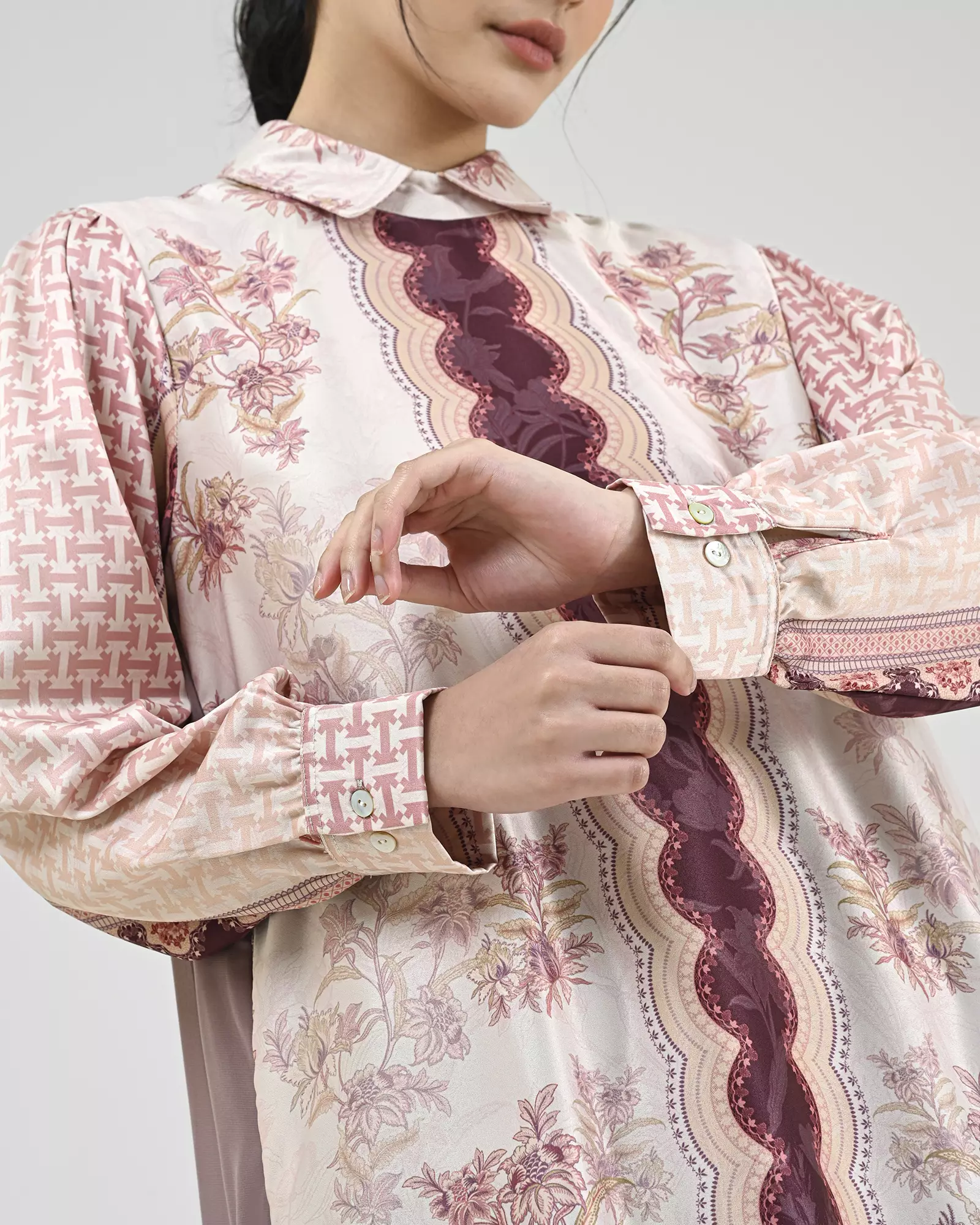 Geulis.id AGINA TUNIC - Burgundy