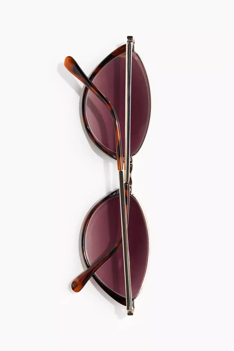 Slim sunglasses