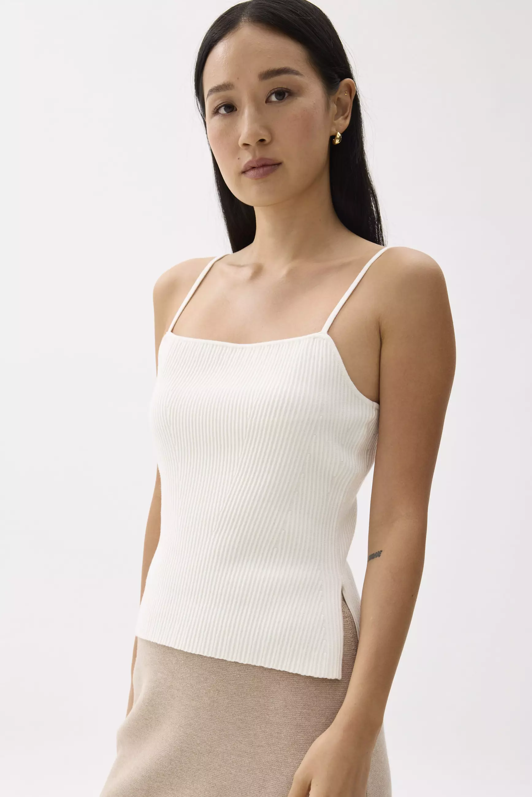 Atasan Wanita - Kendra Contour Knit Camisole Top