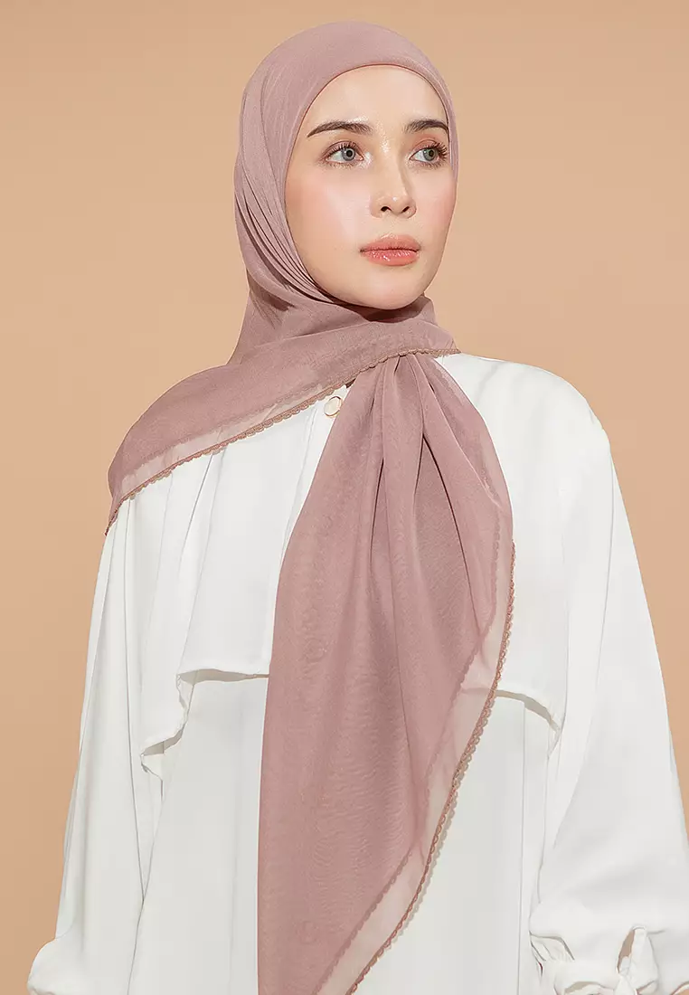 Paris Embroidery Signature Square (Lozy X Hamidah) Brownie