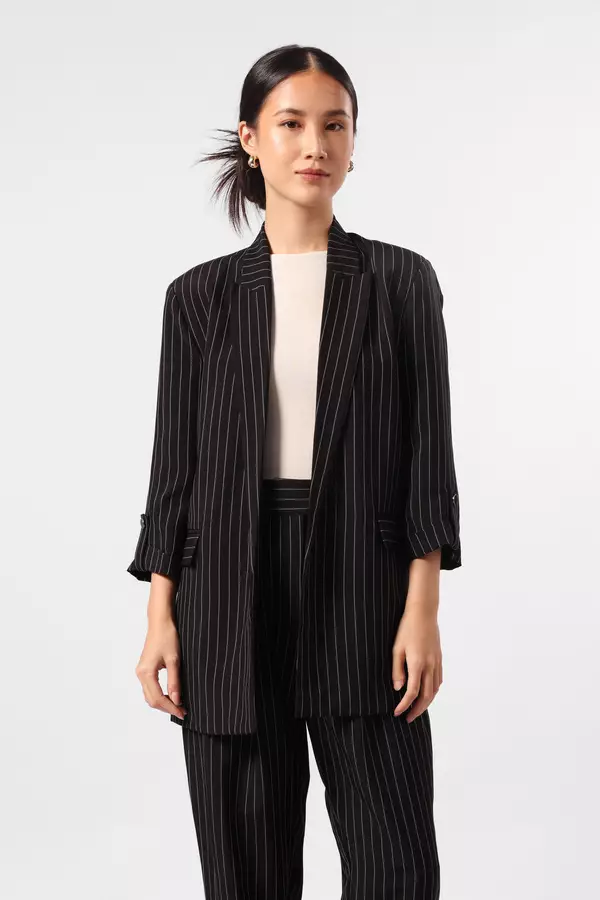 Minimal x Devina Putri - Neo - Stripes Blazer - Black Warna Black