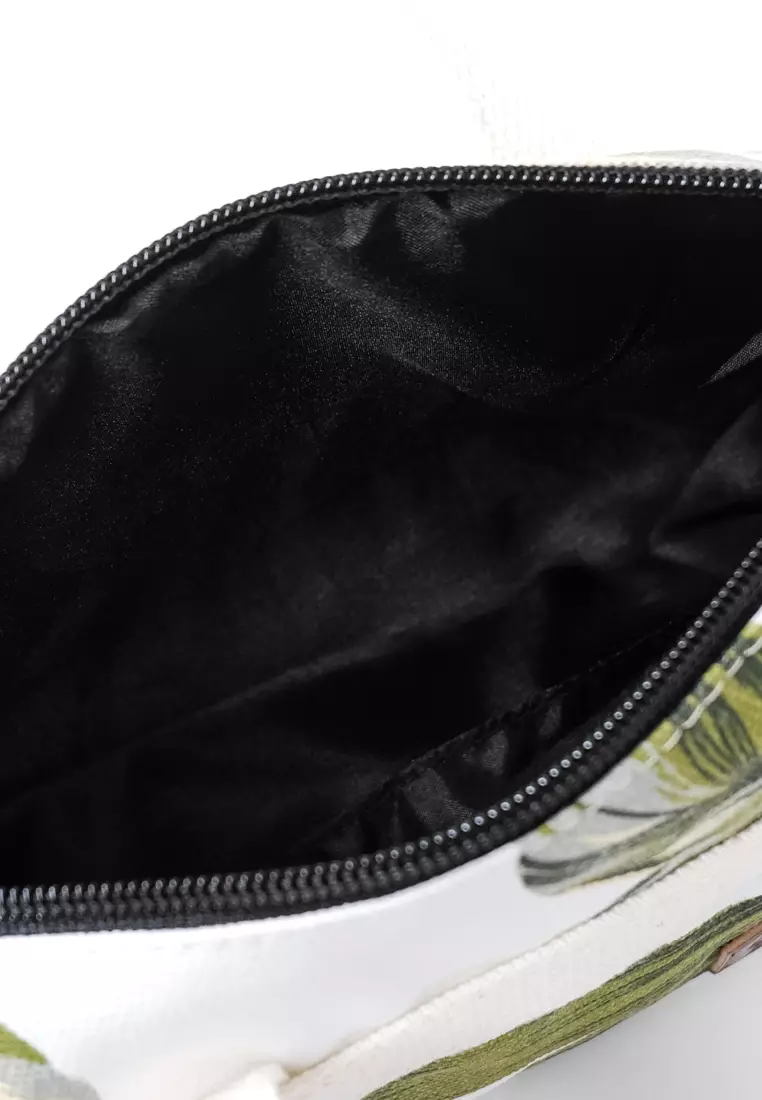 Pamole Pouch Kosmetik Bahan Kanvas Penutup Resleting - PMU Trop Merah