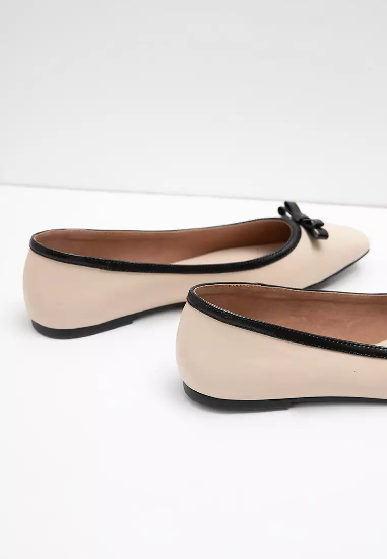 Sofia Celisha Bow Flat Cream-Black