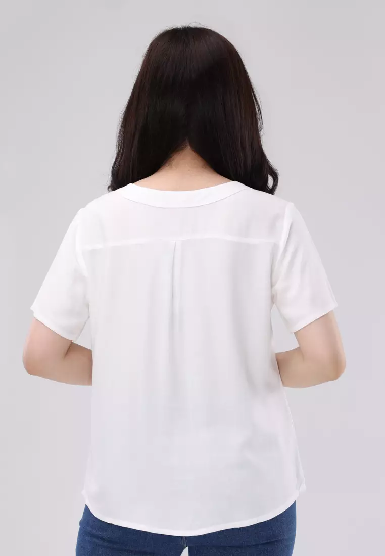 Bold Twill Short Sleeves Round Neck Blouse