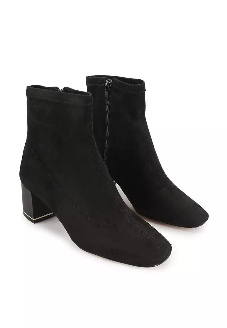 Red chelsea hotsell boots mens aldo