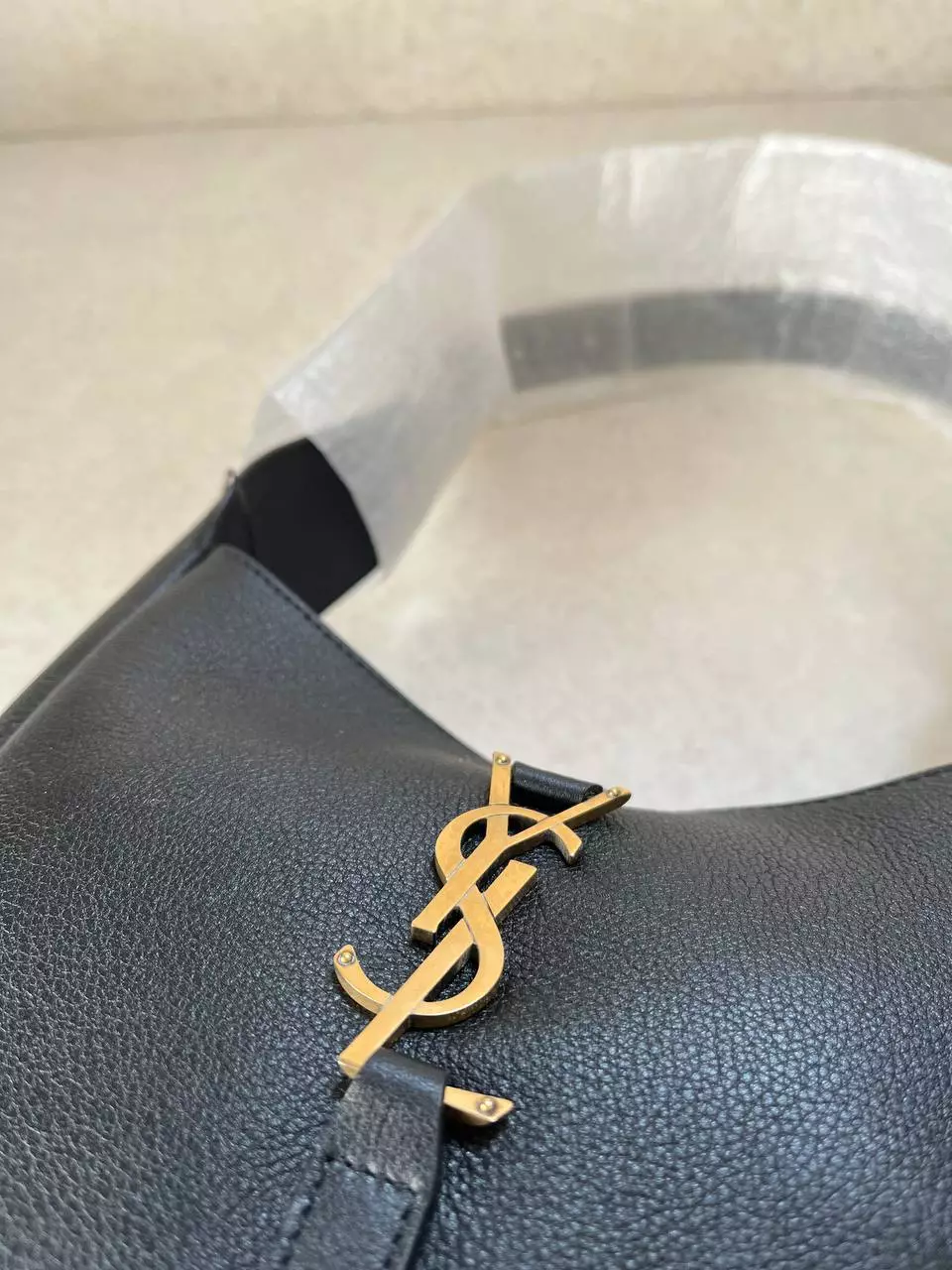 YSL Le 5 to 7 Hobo Bag Small Soft in Grained Leather