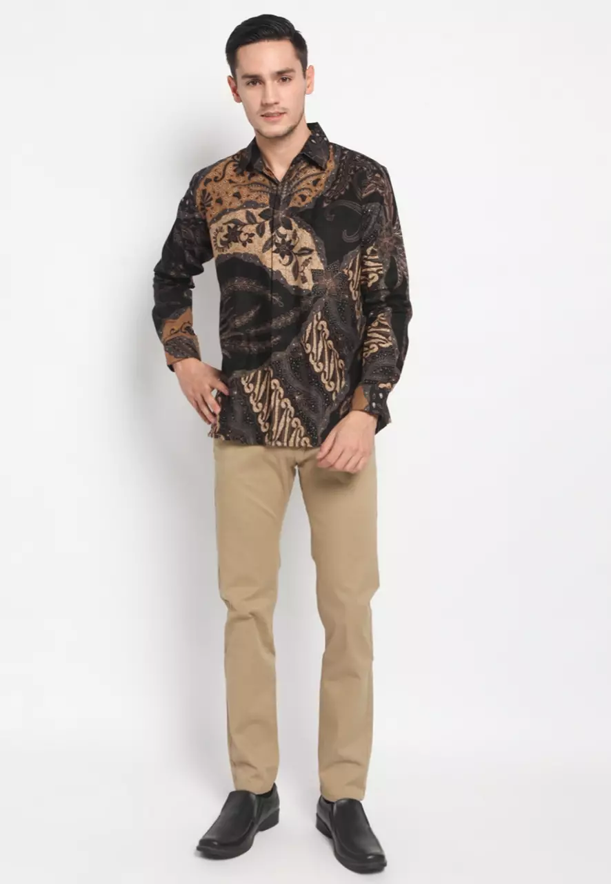 Kemeja Batik Pria Premium Slimfit Elegant Modern Lengan Panjang Narada Coklat