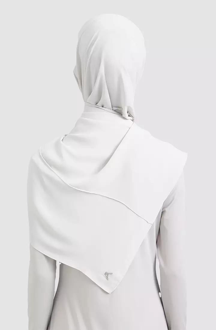 SHERA ORIKAMI – SLANTED DART SHAWL