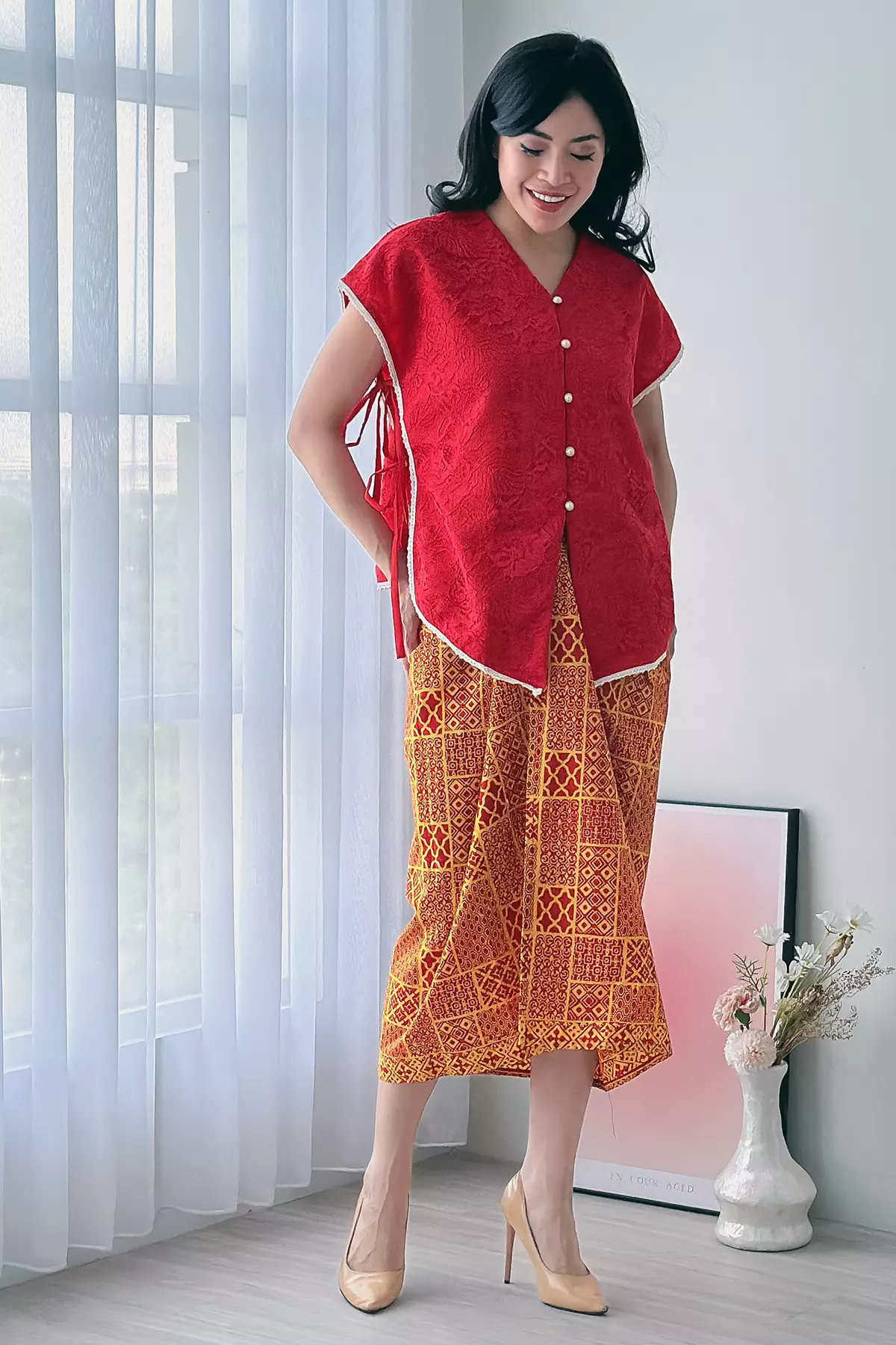 Viveka Merah Kebaya Vest