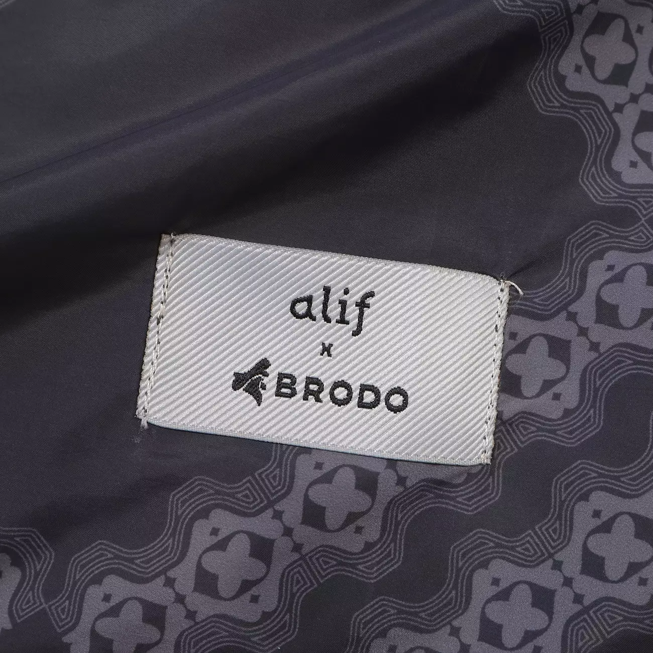BRODO - Adora Saroong Alif x Brodo Black