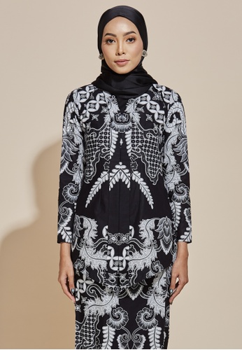 Buy HABRA Kara Kebaya Batik KR40 from HABRA in Black at Zalora