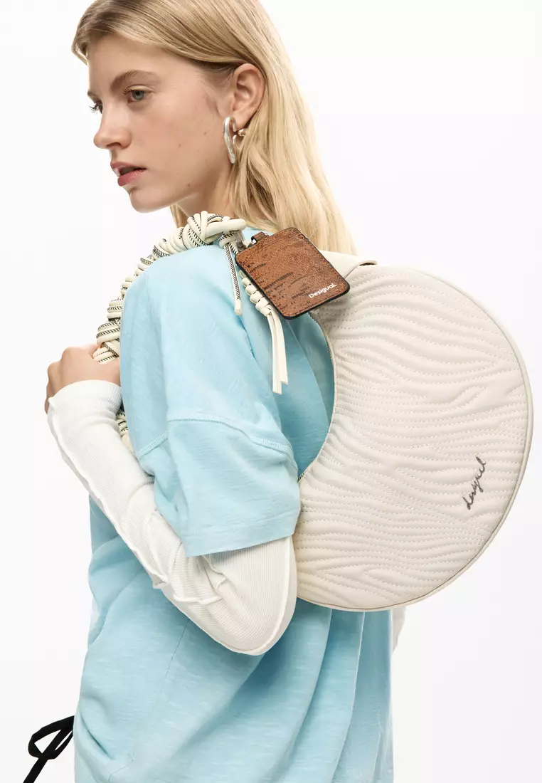 Medium oval bag with engravings