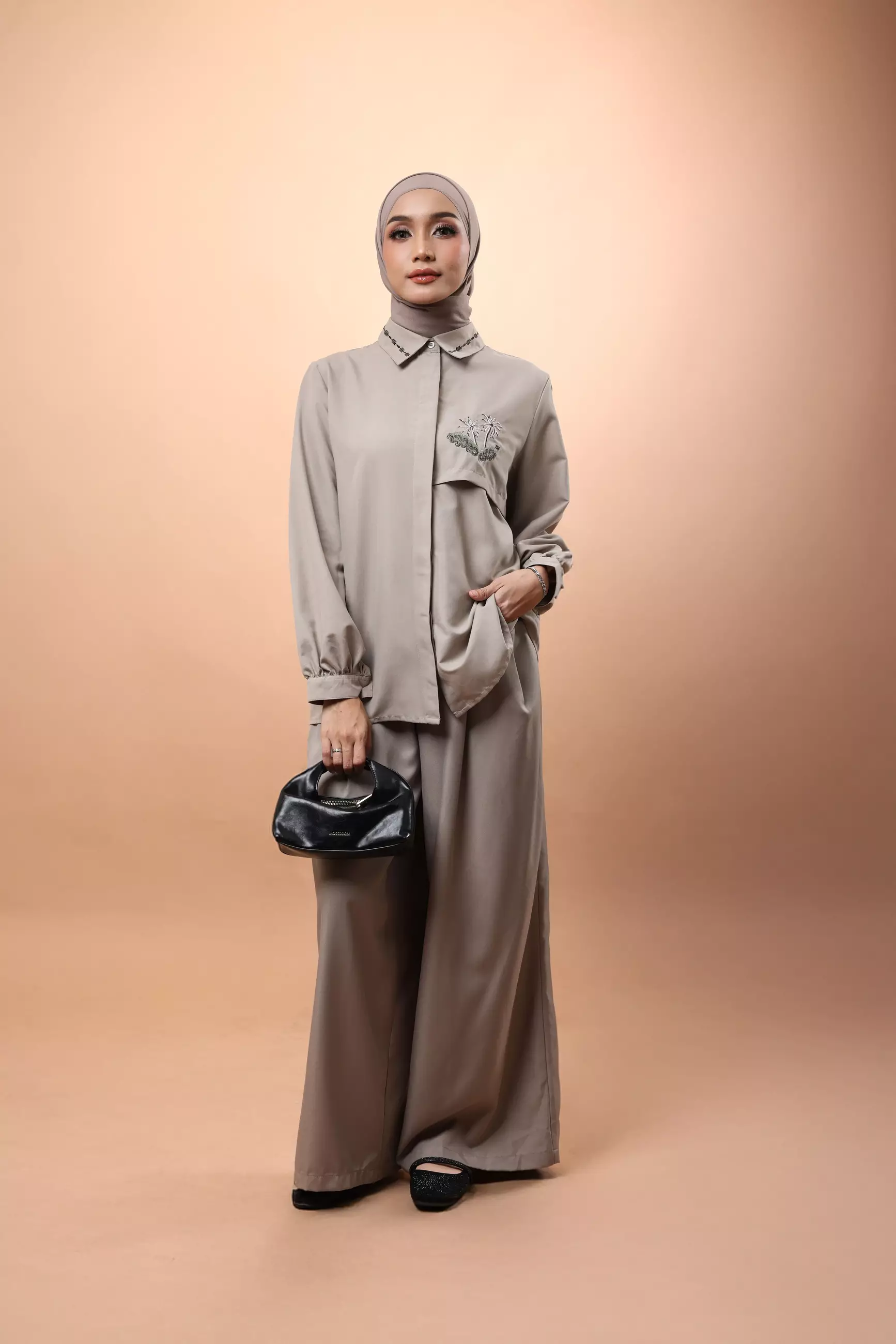 ZM Zaskia Mecca - Kalyna Smoke Blouse Kemeja Wanita - Romansa Khatulistiwa - Edisi Wijayakusuma