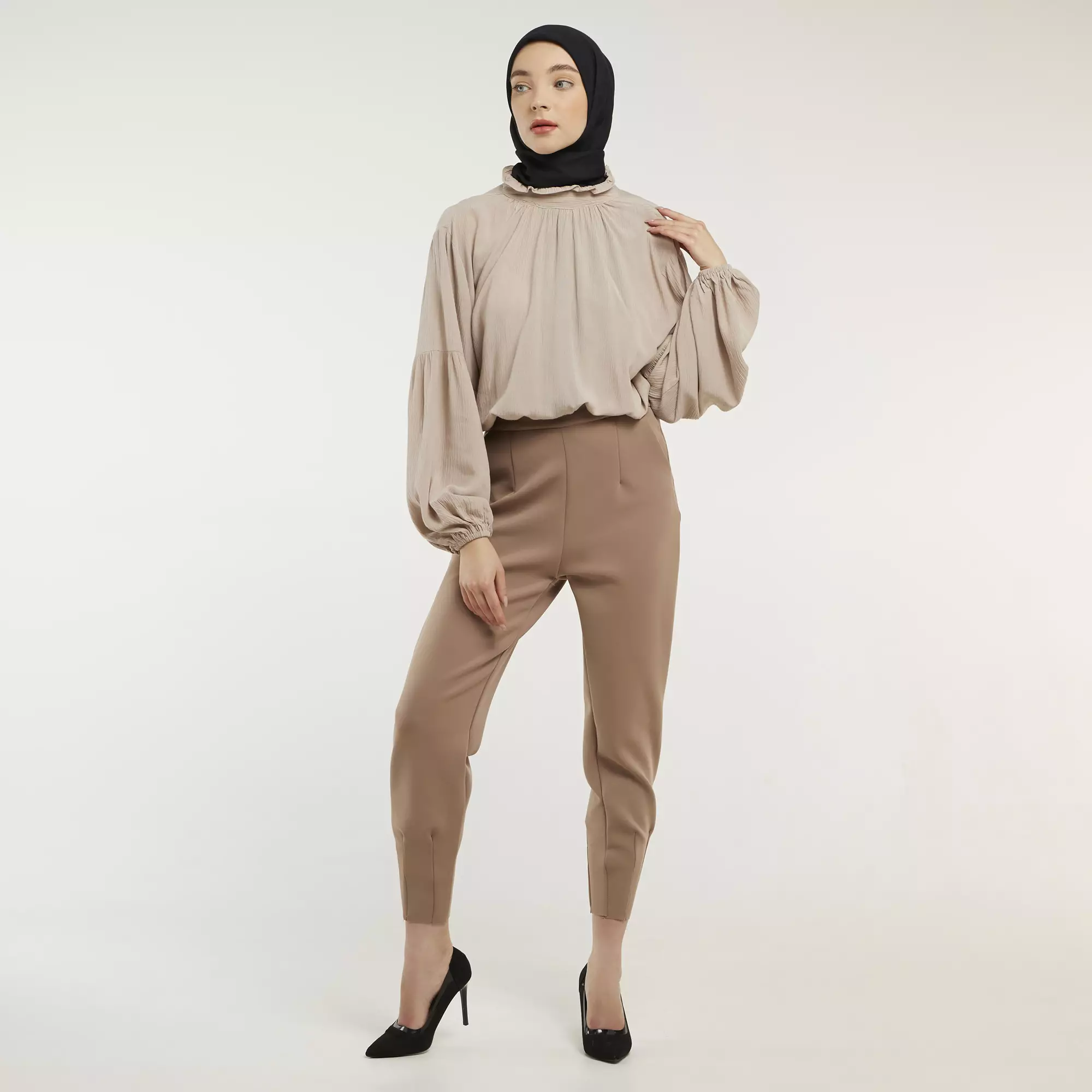 MAYONETTE Eisha Pants Celana Panjang Scuba Wanita - Nude