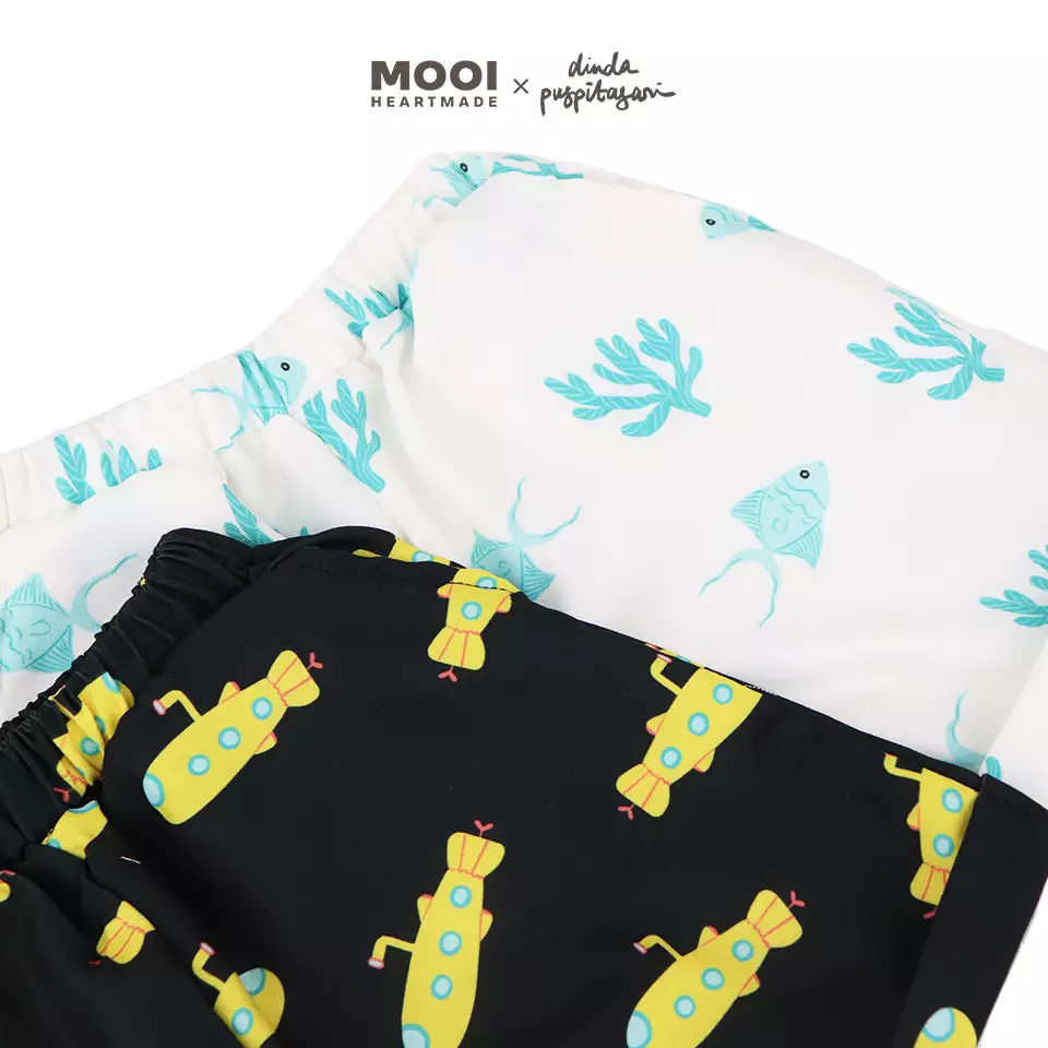 Mooi X Dinda Puspitasari Setelan Anak Kio Graphic Tee Set - Black