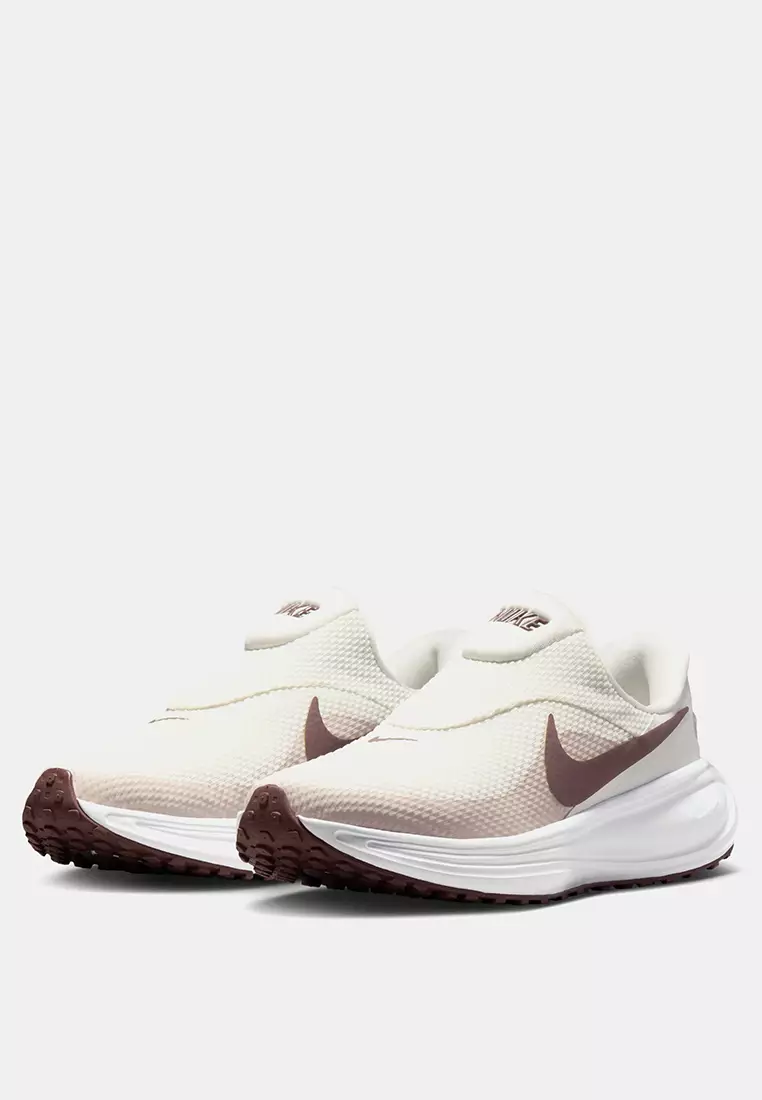 Revolution 8 EasyOn Road Running Shoes