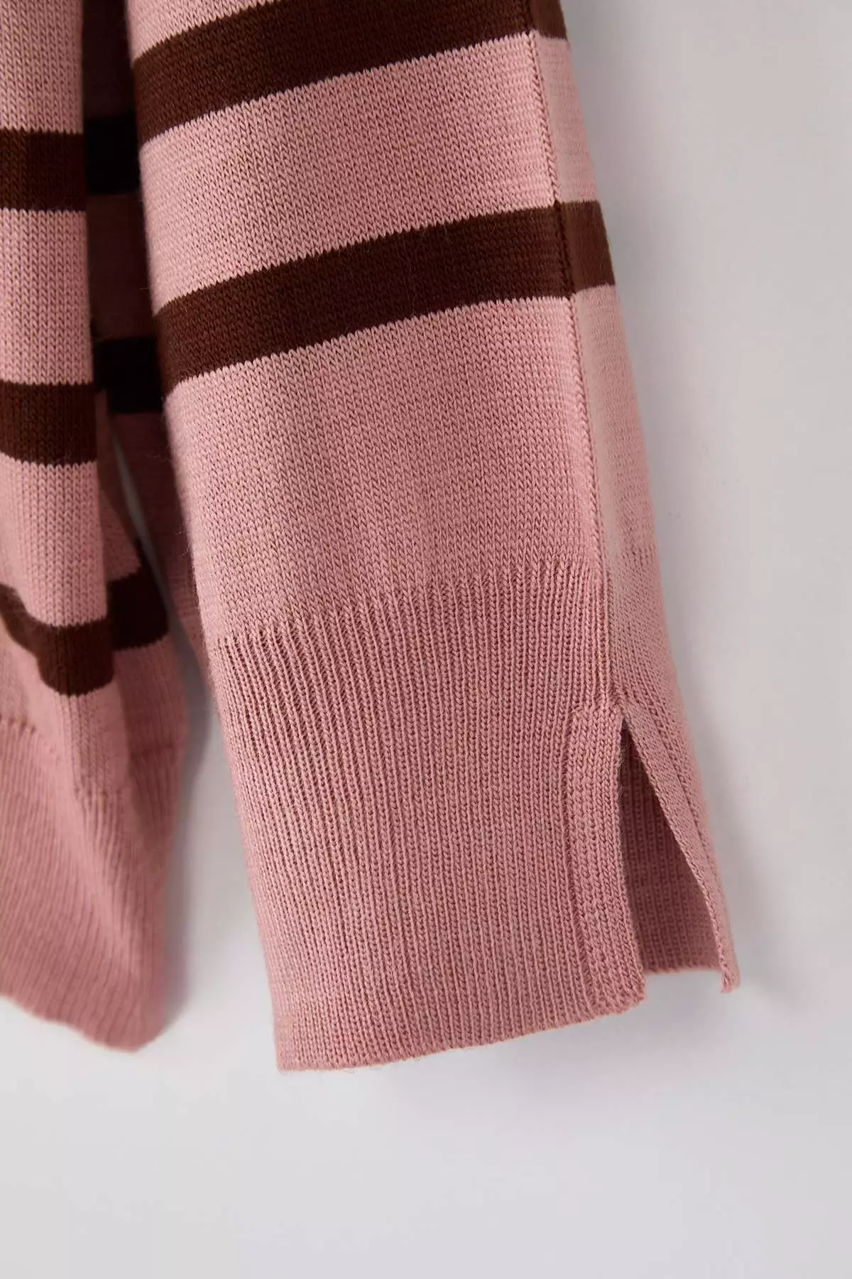 Brown-Pink Striped Crew Neck Knitwear Sweater Tbbaw23An00119
