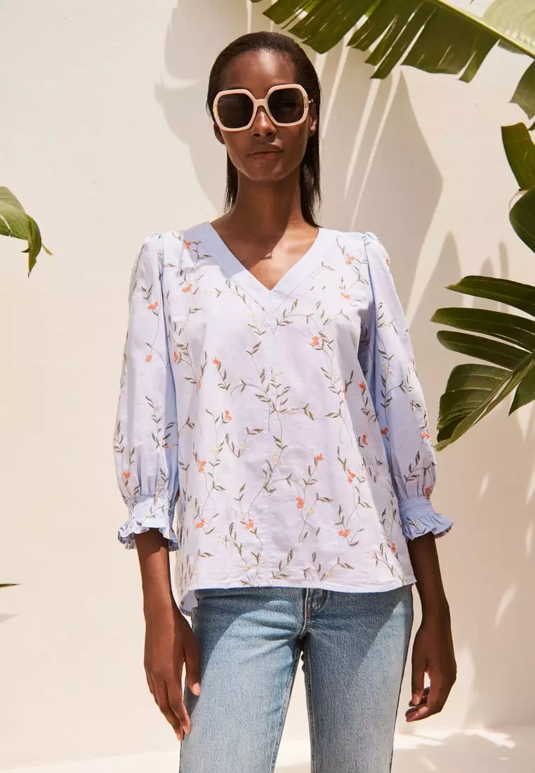 Haut Femme Brodé Ivoire NEXT Taille 8 - Style Décontracté à Col Keyhole, Manches Longues Et Ourlé Asymétrique - Pour été Et Voyages