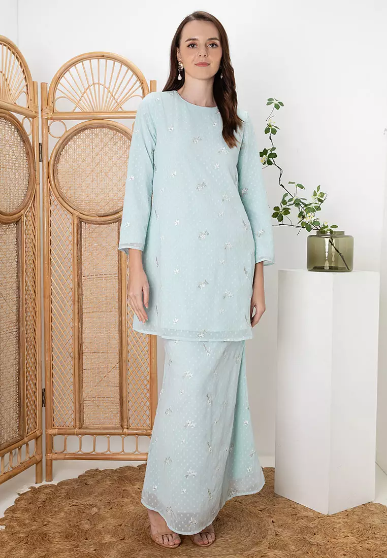 PUTRI Sulaman Emas Chiffon Embroidery Baju Kurung Modern in Mint Green