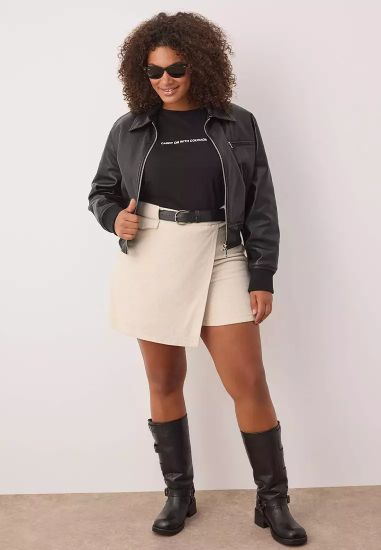 Plus Size Belted Skort