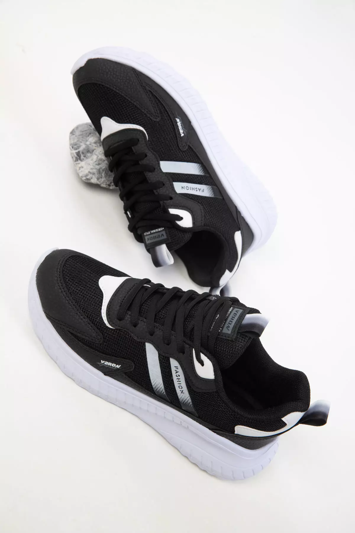 Black-White Unisex Sneaker 20601