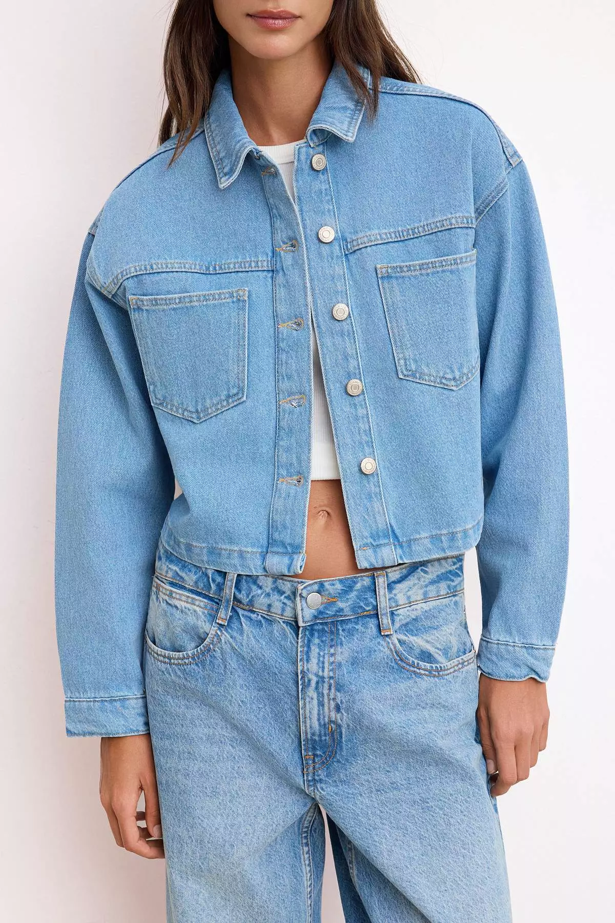 Blue Crop/Short Fit Basic 1% Cotton Denim Jacket Twoss26Ce37