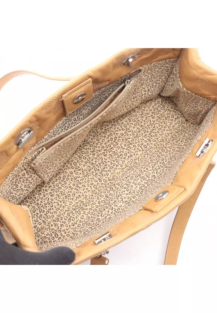 Pre-Loved Cartier panthère Handbag leather beige