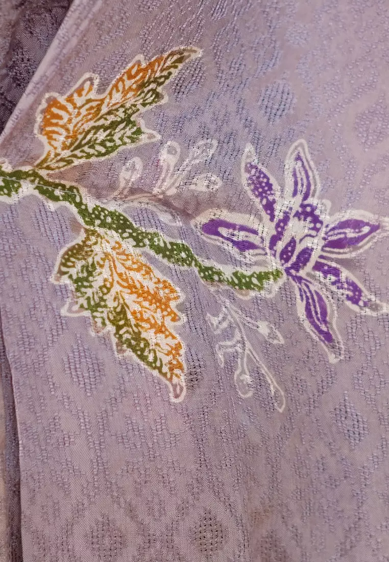 RINJANIE BATIK - Kaftan Batik Wanita - Kaftan Syariah - Lavender - OOTD Lebaran - Batik Encim Peranakan Premium