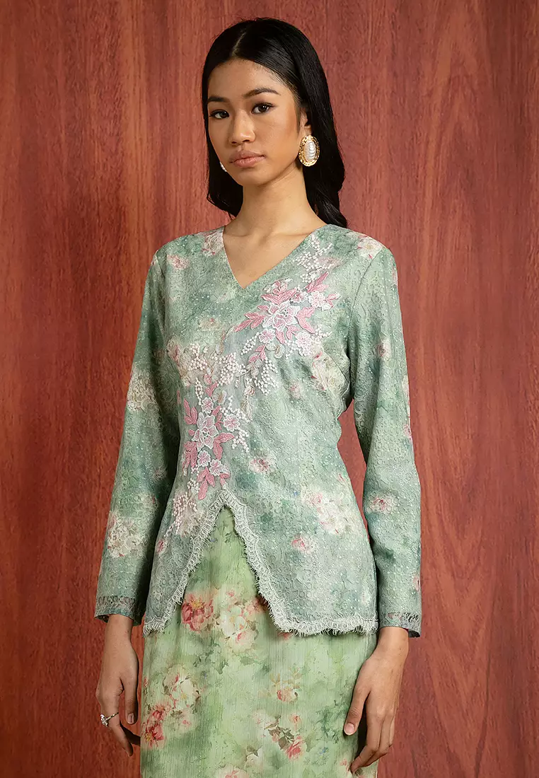 MONA LACE KEBAYA SET