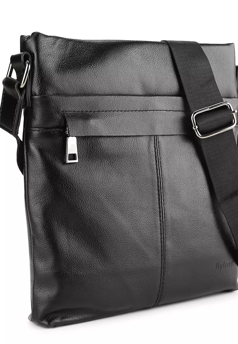 Tas Selempang Pinggang Dengan Desain Dark Tone Untuk Urban Masculine Look