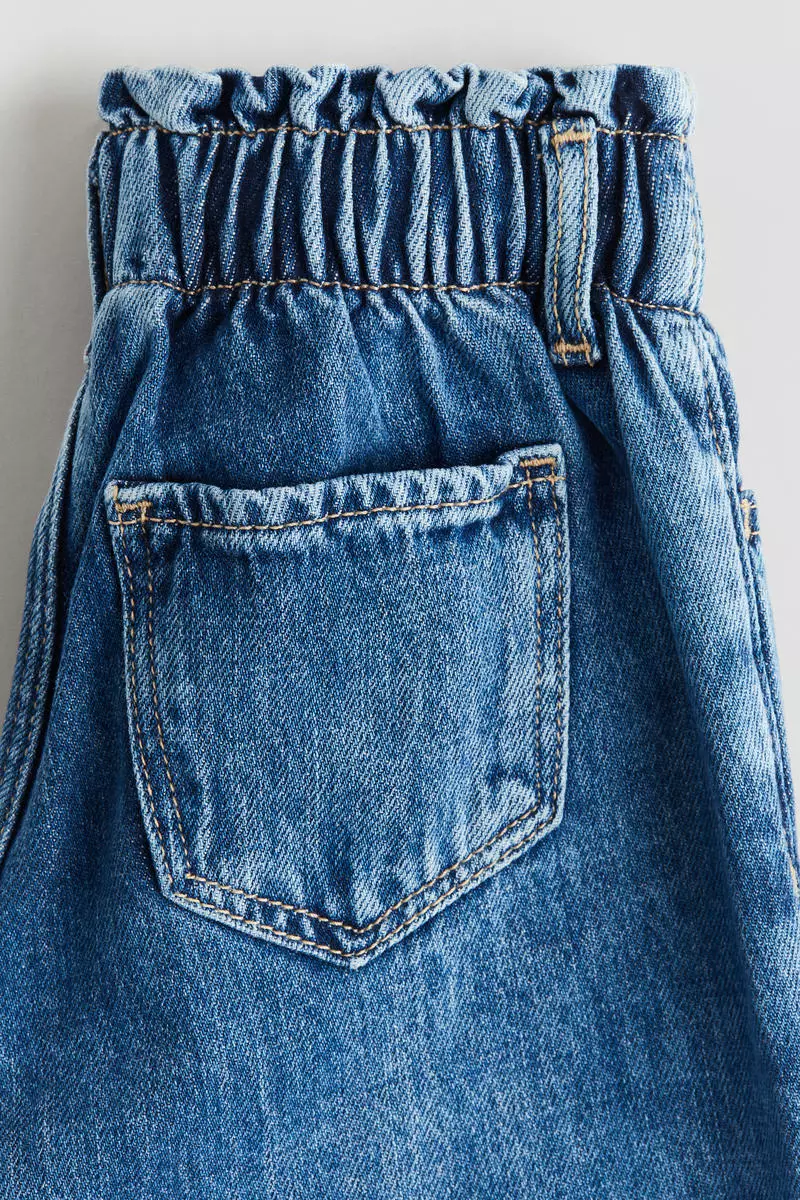 Relaxed paper bag jeans