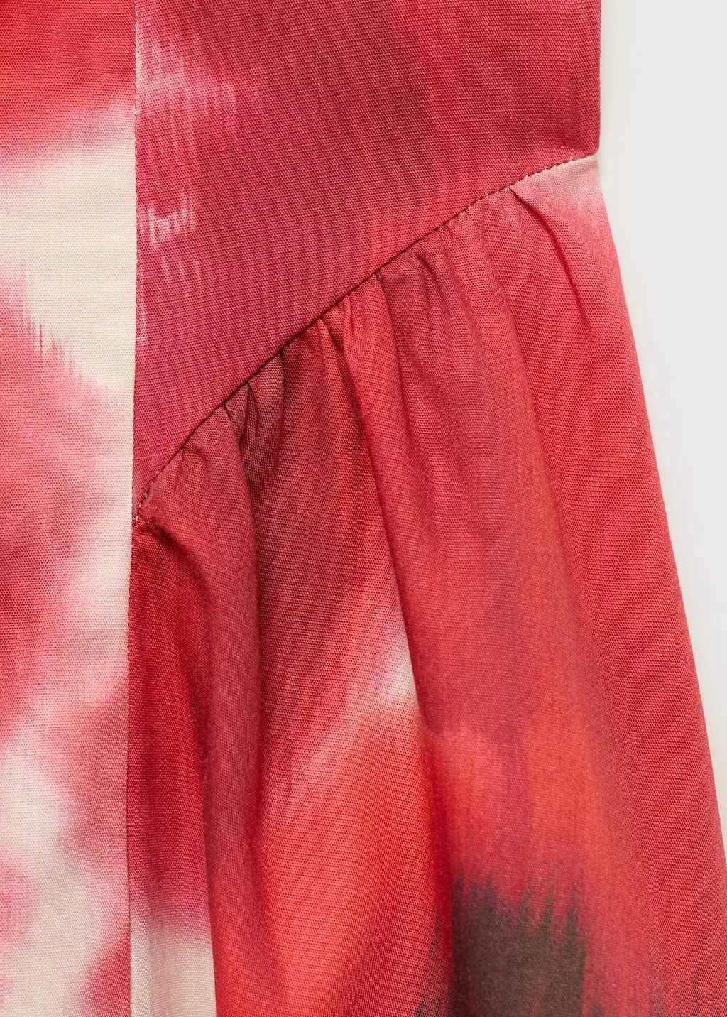 Gaun flare motif bunga-bunga