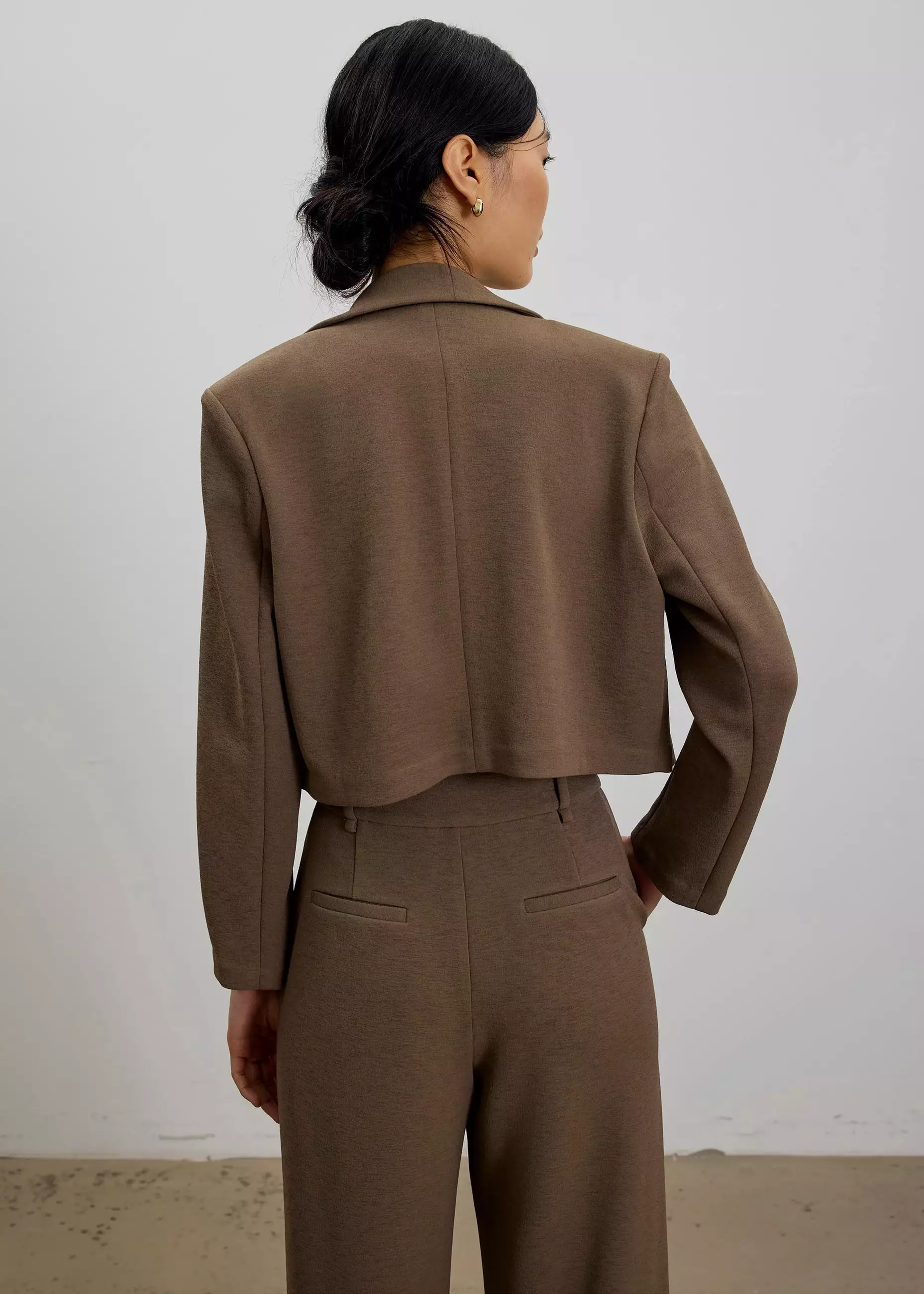 Blazer Wanita - Alya Boxy Crop Blazer