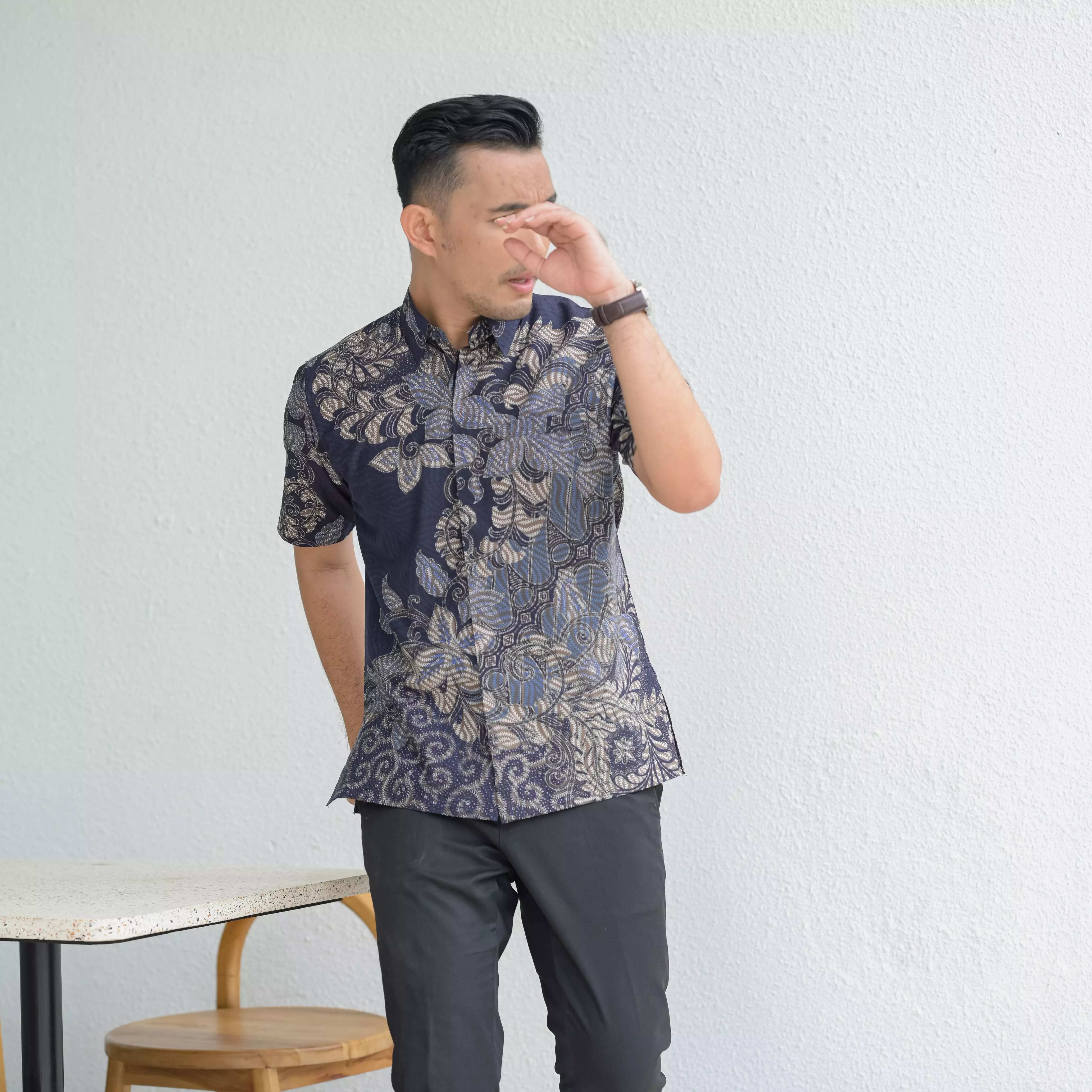 Hem Batik Al Za'bari Lengan Pendek Batik Tulis Slimfit