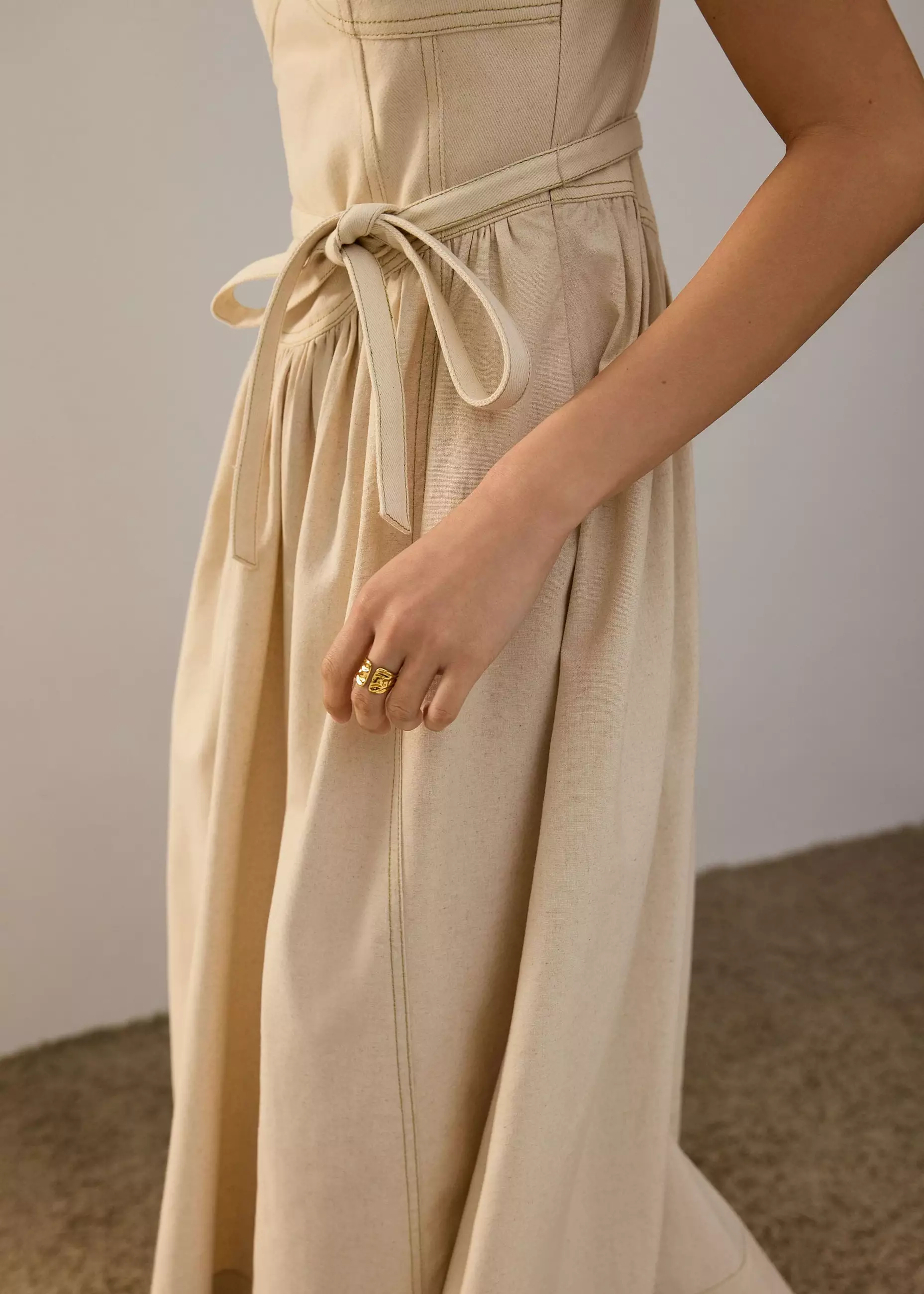 Dress Wanita - Detachable Sash Sweetheart Fit & Flare Midi Dress