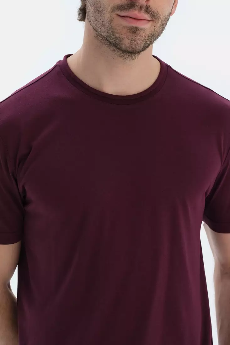 Bordeaux T-Shirt & Trousers, Crew Neck, Regular, Short Sleeve Sleepwear for Men