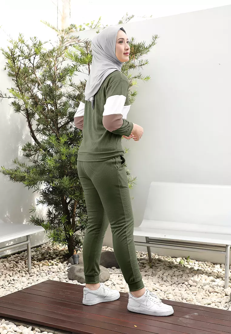 Training Set Olahraga Wanita Aestra Knit Palet Color -  Leaves Olive