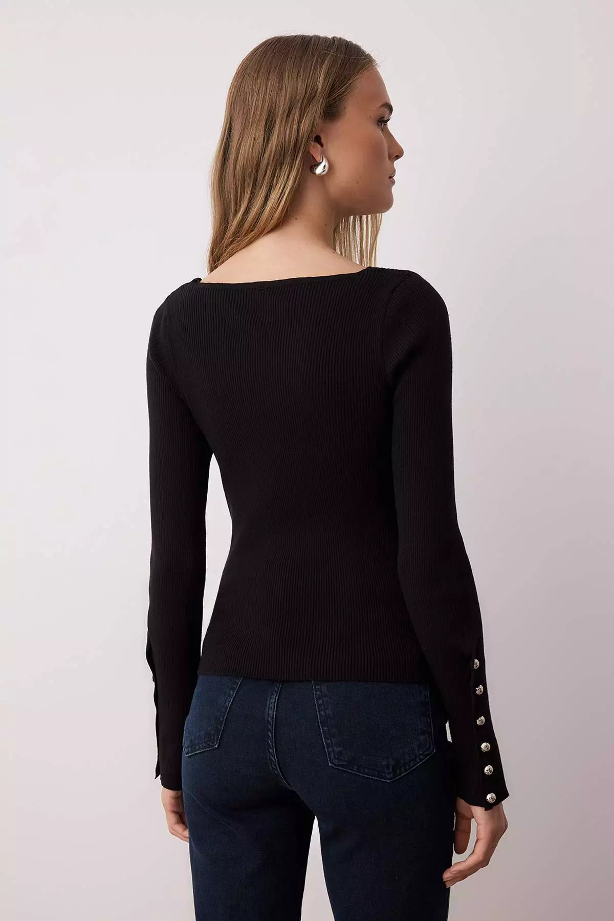 黑色絲光質感高級紗線/特種紗線針織毛衣