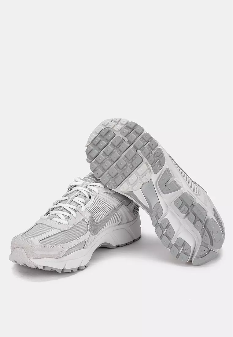 Zoom Vomero 5 SE Shoes