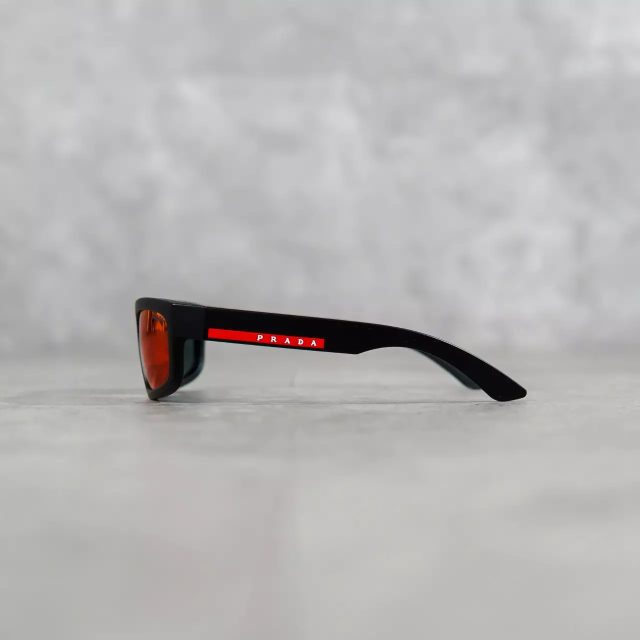 Kacamata PRADA LINEA ROSSA CARBON BLACK MIRROD RED SUNGLASSES 100% ORIGINAL - OS