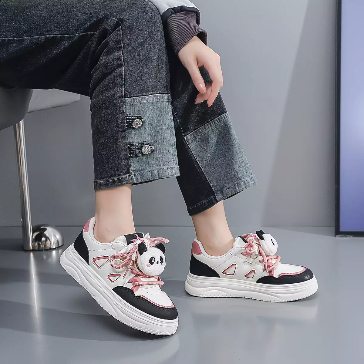 Sepatu Wanita Motif Lucu Sneakers Cewek Tali Pita Boneka Q2515