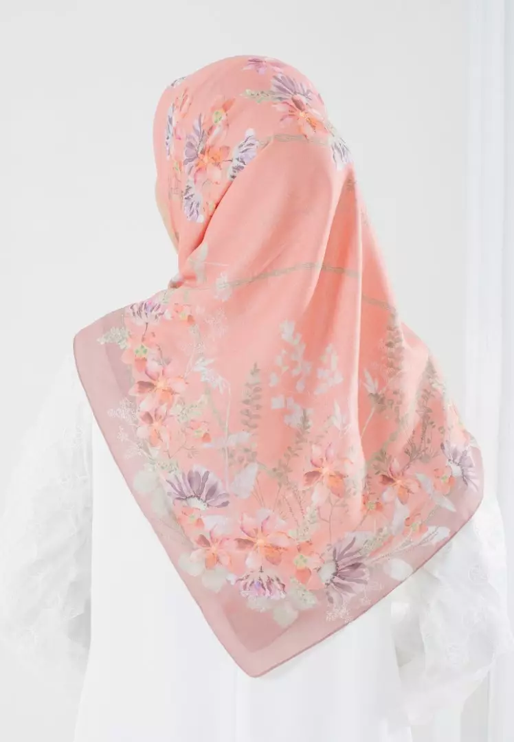 GERANIUM Print Scarf Sunset - Kerudung Hijab Segiempat Motif With BOX - Bahan Nesla - Ukuran 115x115