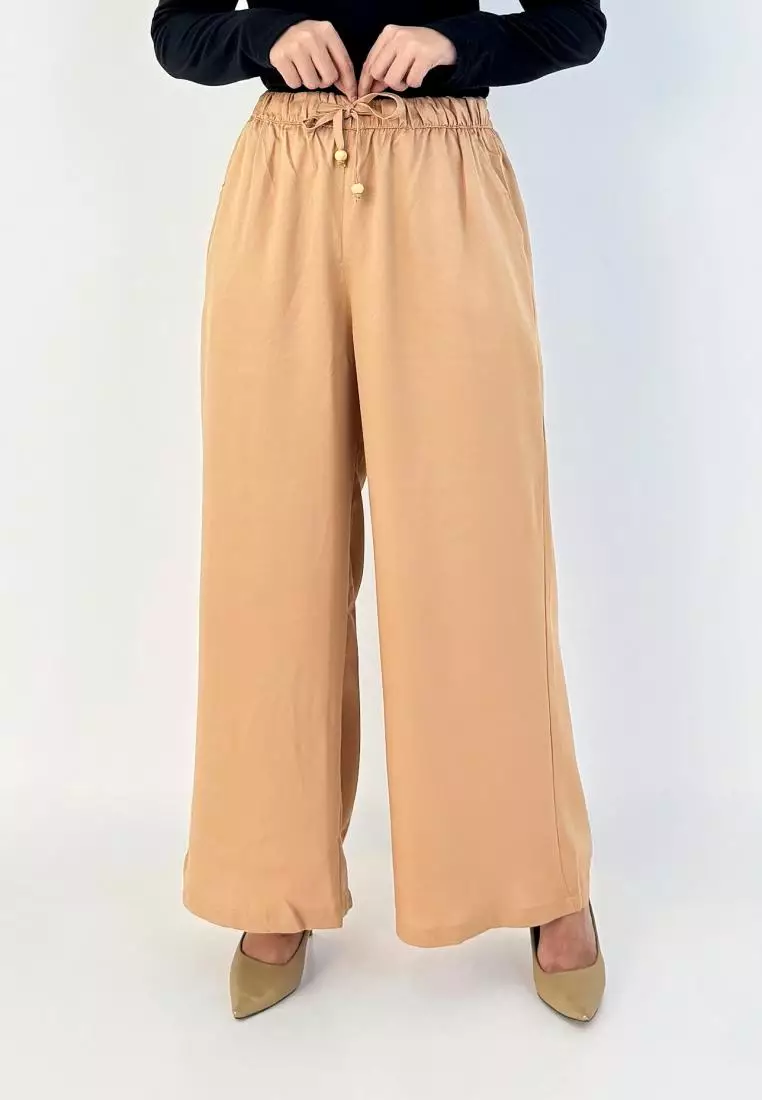 It uslubida yalangoch eshaklarning porno fotosuratlari